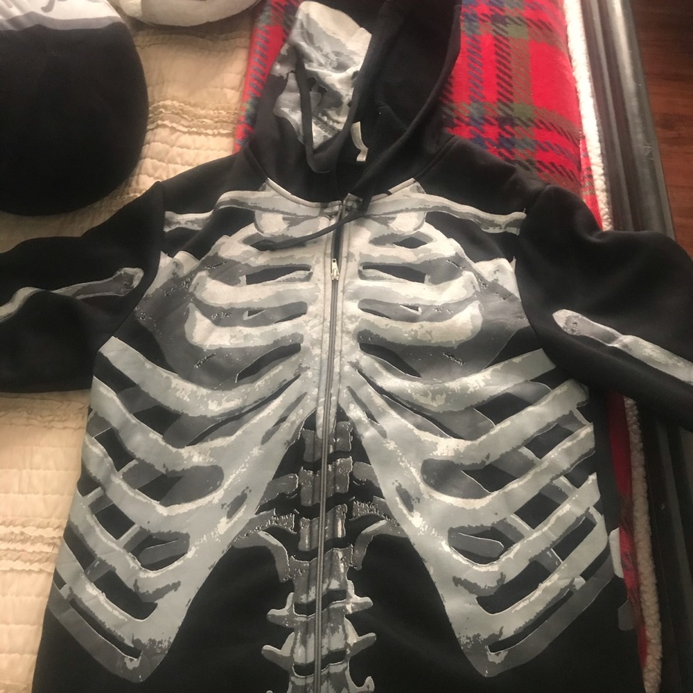 Skull hoodie
